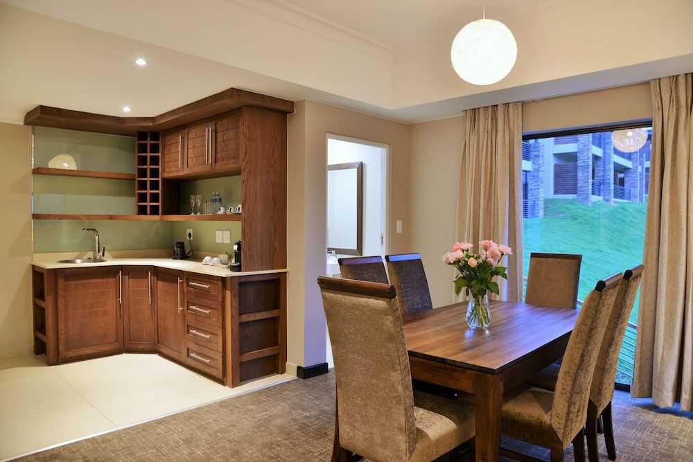 Premier Resort Sani Pass Suite, 1 King Bed 8