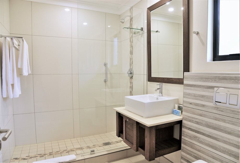 Premier Resort Sani Pass Superior Room, 1 King Bed, Mountain View 4