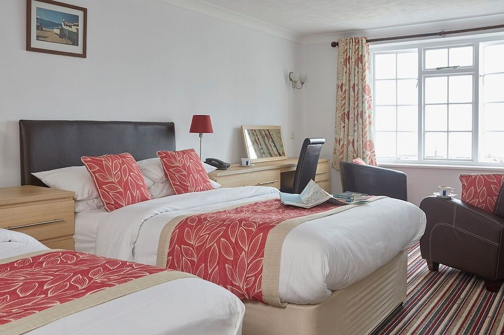 Luccombe Manor Country House Hotel Triple Room, Sea View 4