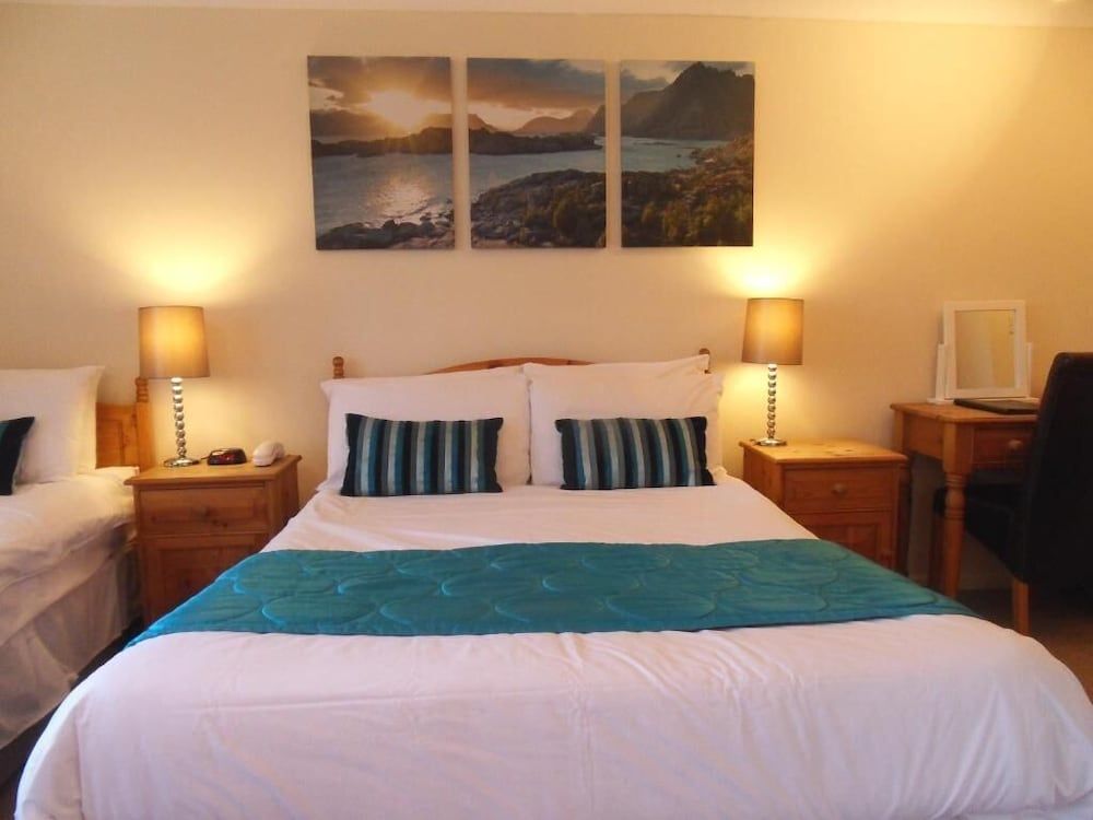 Luccombe Manor Country House Hotel Standard Double Room 2