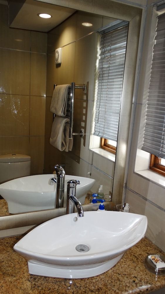 Sleepers Villa Executive Twin Room 7