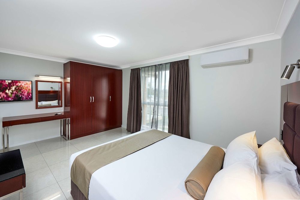 Executive Apartment, Multiple Beds, Non Smoking, Balcony (Separate Living Room)