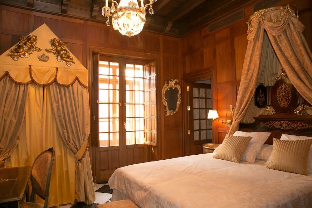 undefined Hotel Ateneo Sevilla 2