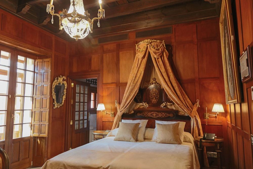 undefined Hotel Ateneo Sevilla 10