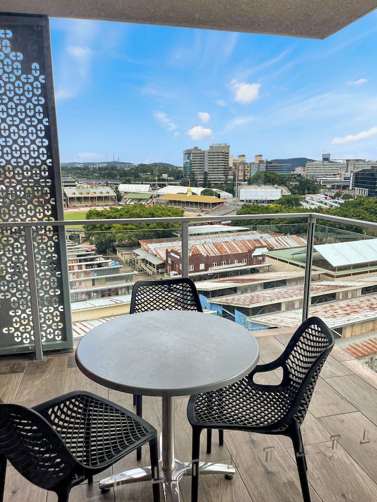 Direct Collective - Pavilion and Governor on Brookes Pavilion - 1 Bedroom Apartment 4