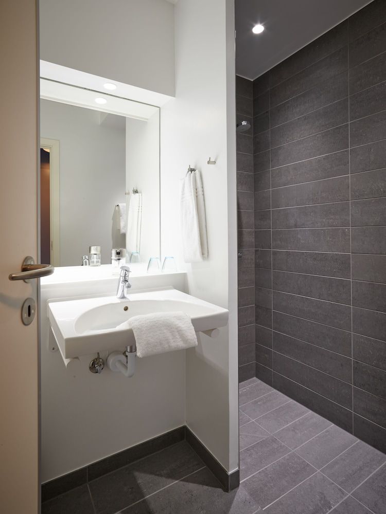 Haraldskær Sinatur Hotel & Konference Standard Triple Room 3