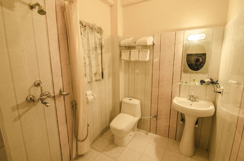 Hotel Lakefront Deluxe Double Room 8