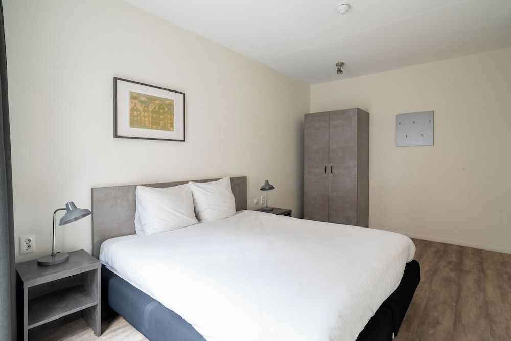 Large 2 Bedroom Apartment