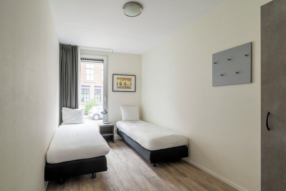 Large 2 Bedroom Apartment