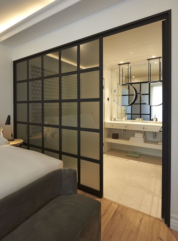 Serras Barcelona Superior Room (Ciutat Vella View) 7