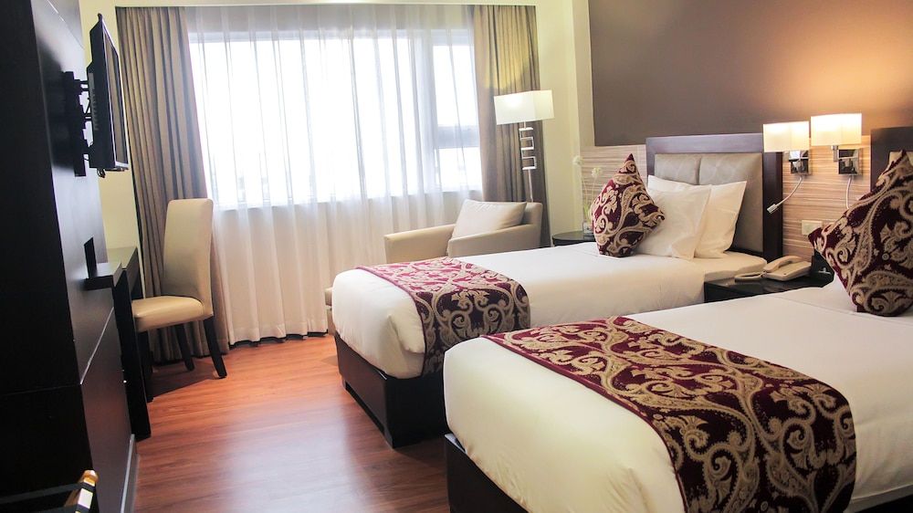 Brentwood Suites Premiere Twin 2