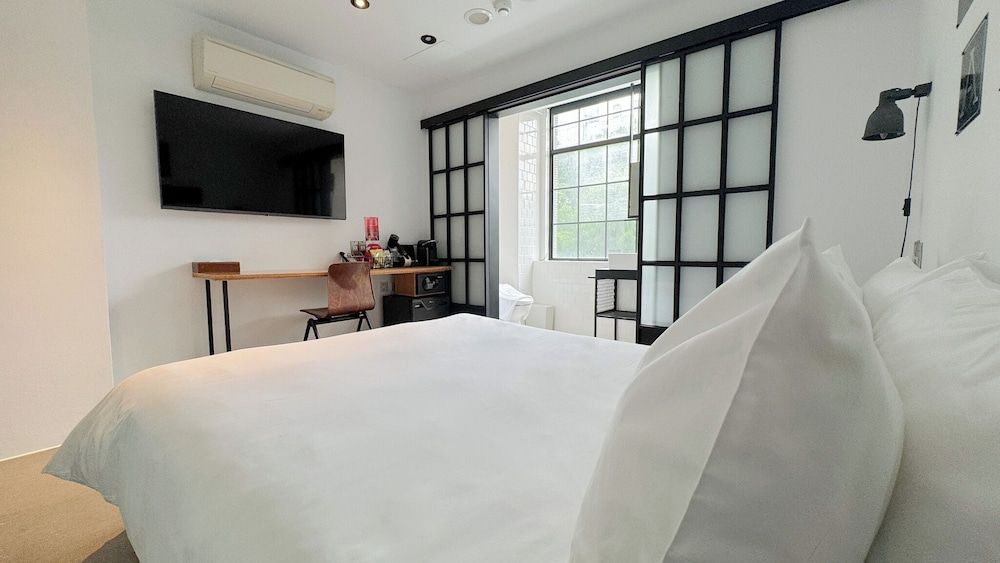 Medium Cinema Park View Room