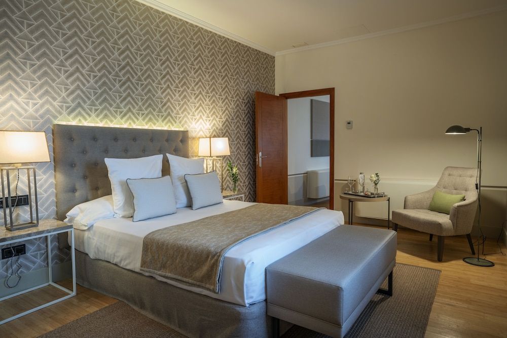 Hotel Hospes Palacio de Arenales & Spa Junior Suite