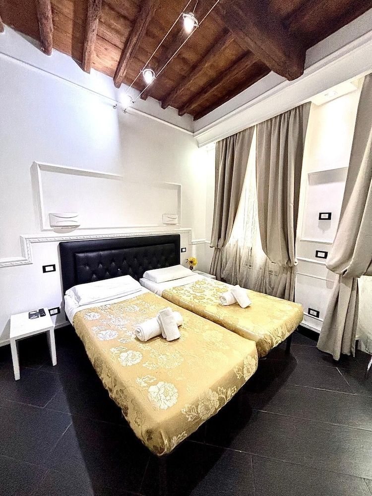 Antica Locanda dell'Orso Classic Double or Twin Room 9