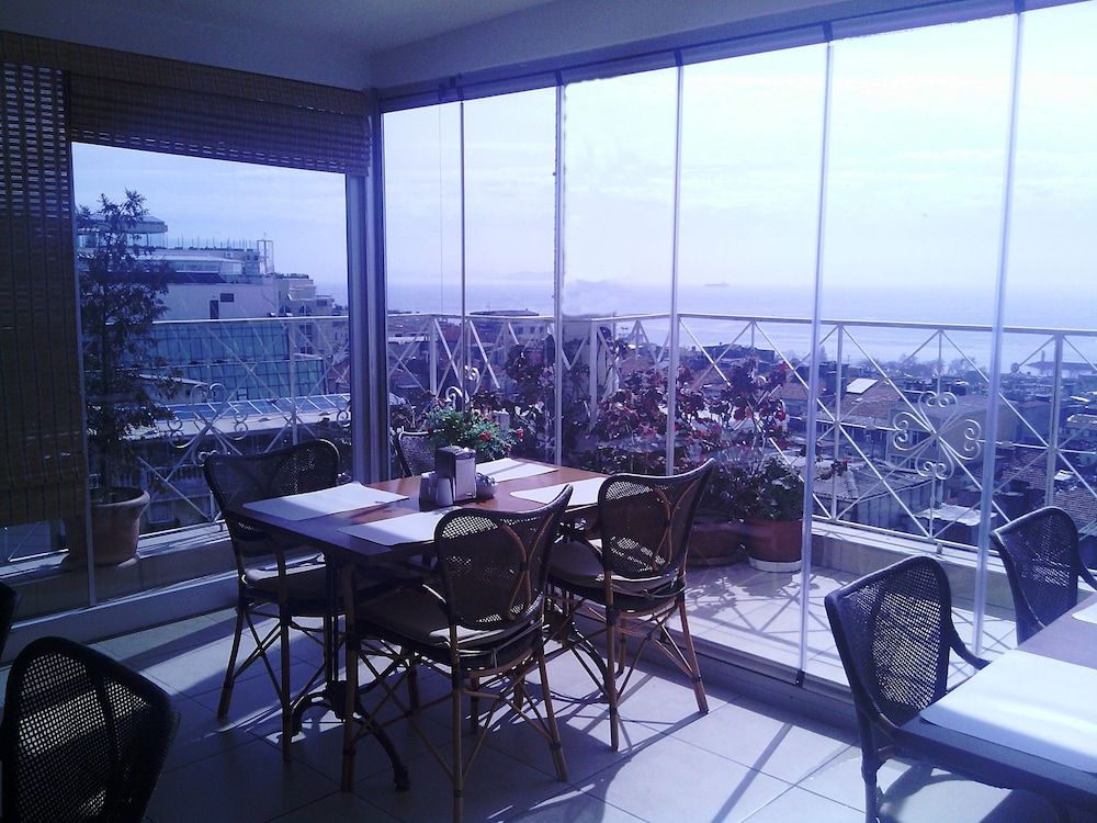 undefined Hotel Linda 6