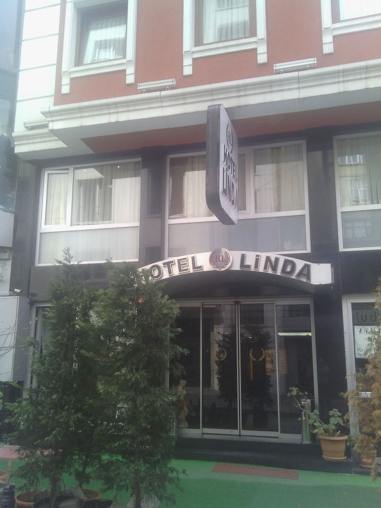 undefined Hotel Linda