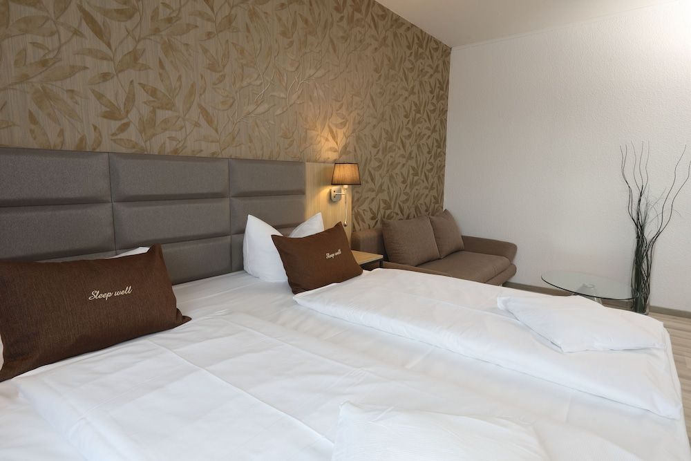 Superior Room, 2 Twin Beds (Cozy Sitting Corner)