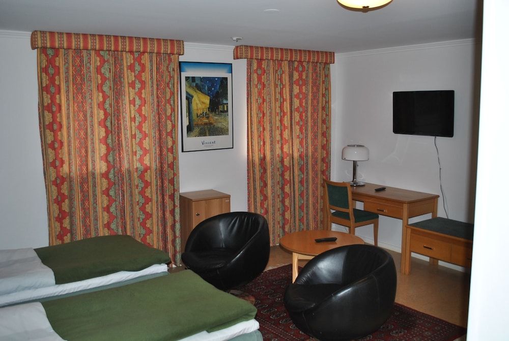 Slagsta Hotell & Wärdshus Quadruple Room, Multiple Beds 4