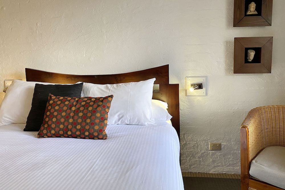 First Floor Non Waterfront Room