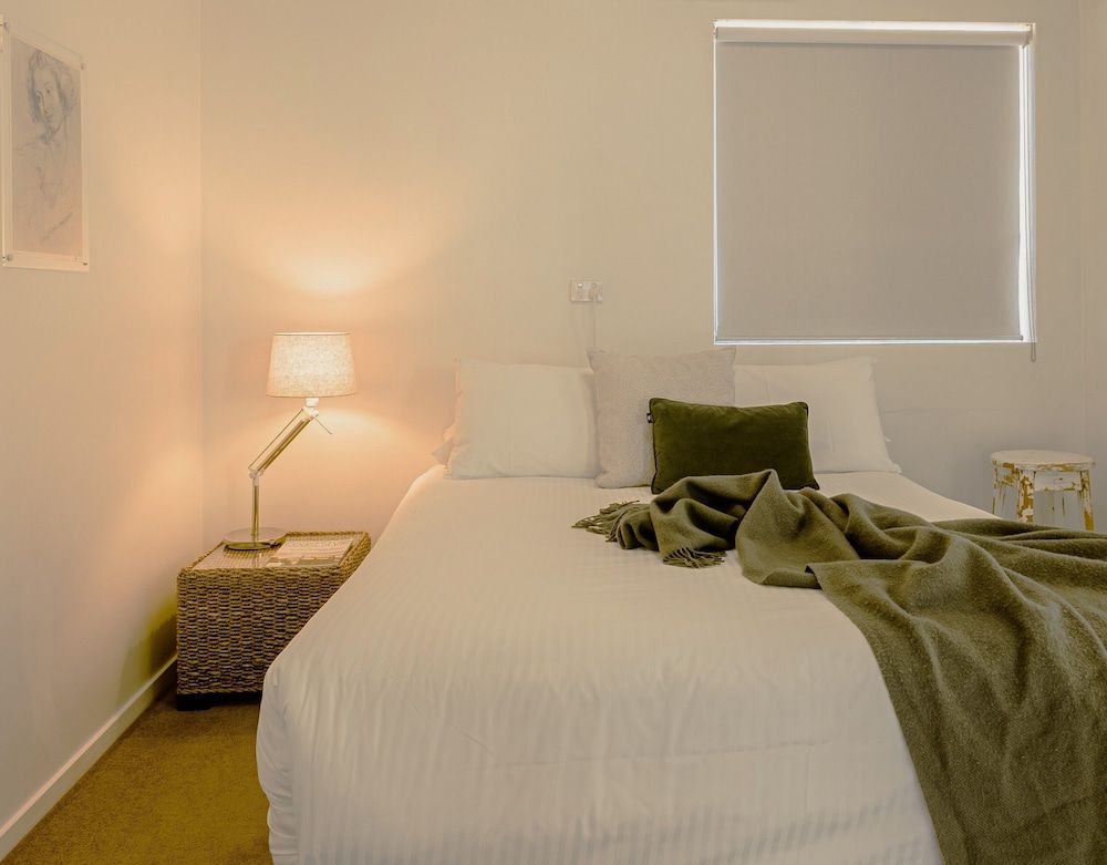 Bay Breeze Boutique Accommodation The Studio (Non-Waterfront apartment) 2