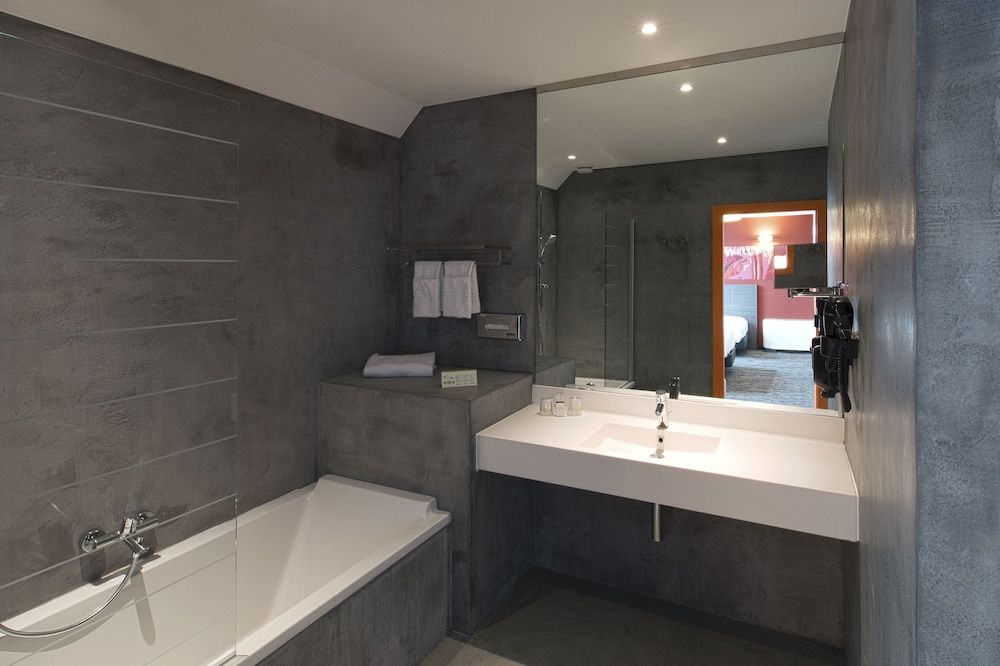 Orange Hotel La Louvière Executive Room 7