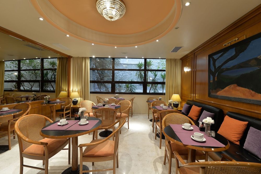 undefined Victory Inn 8