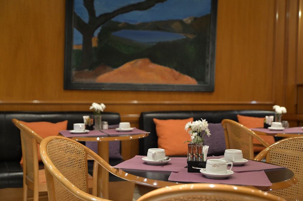 undefined Victory Inn 9