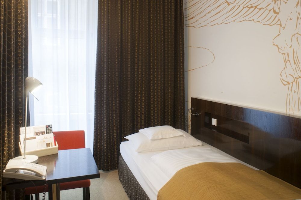 undefined Alma Boutique Hotel 10