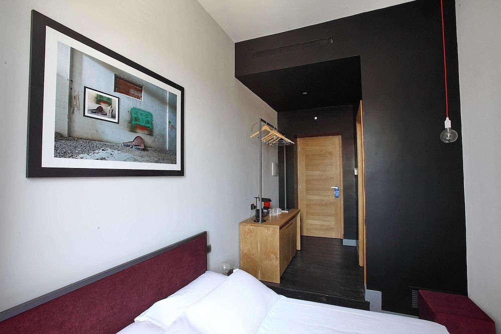 undefined Suite Art Navona 8