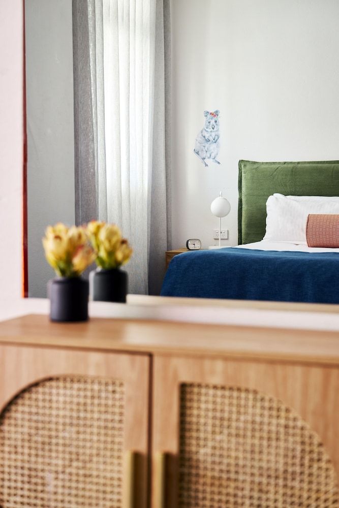 Baileys Motel Triple Room