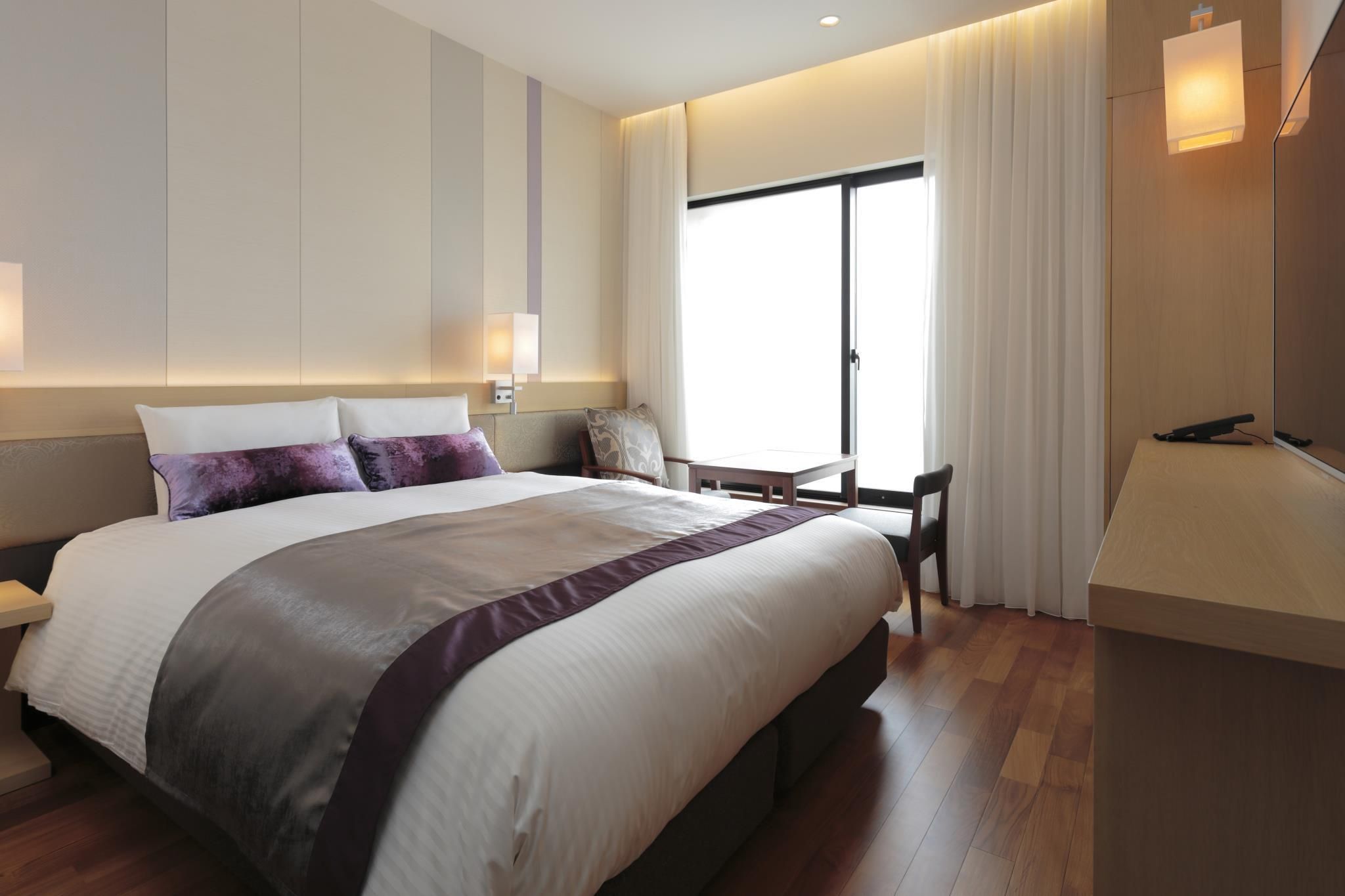 Standard - 1 Queen Bed, Smoking