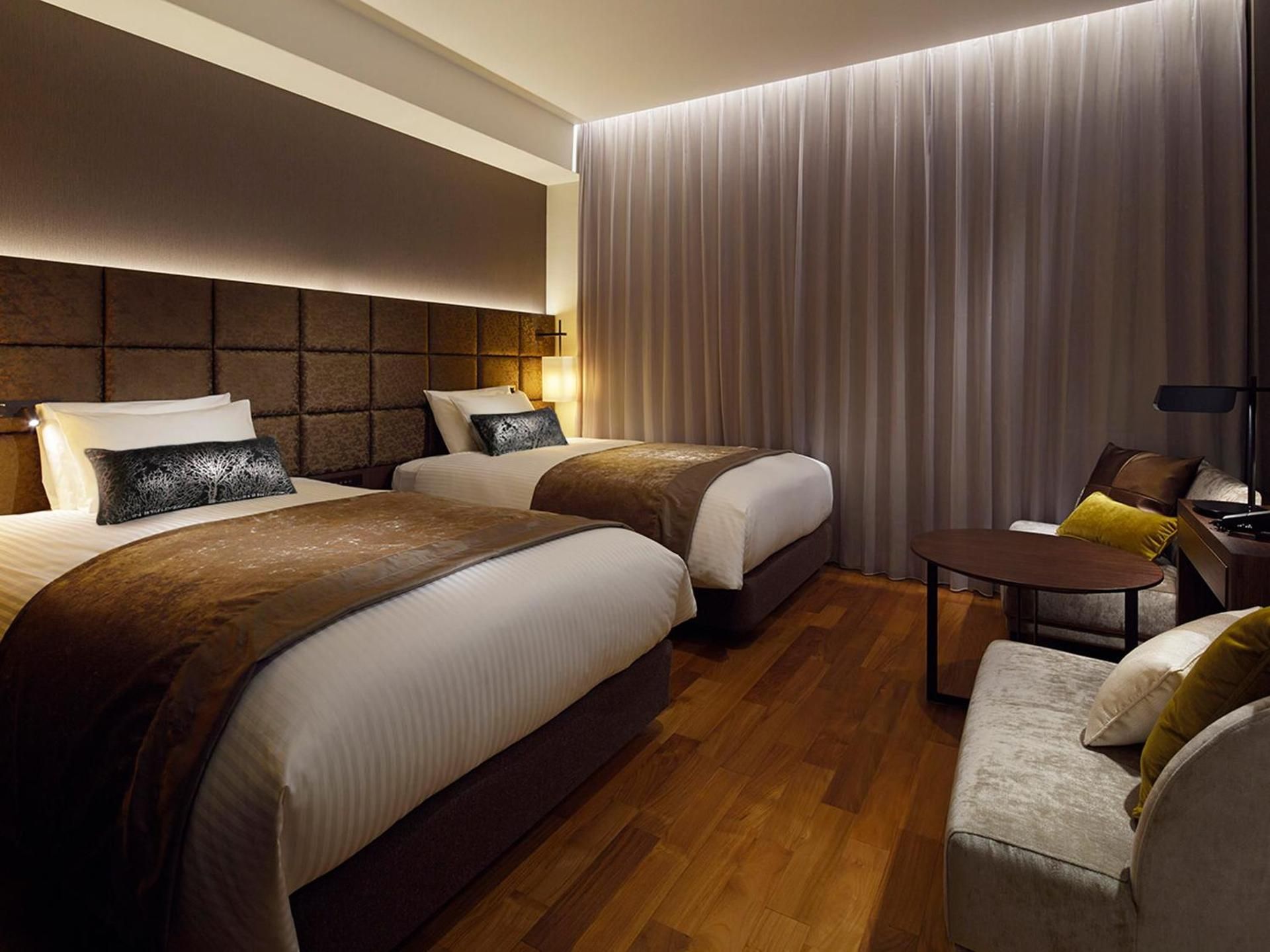 Superior - 2 Beds with Lounge Access