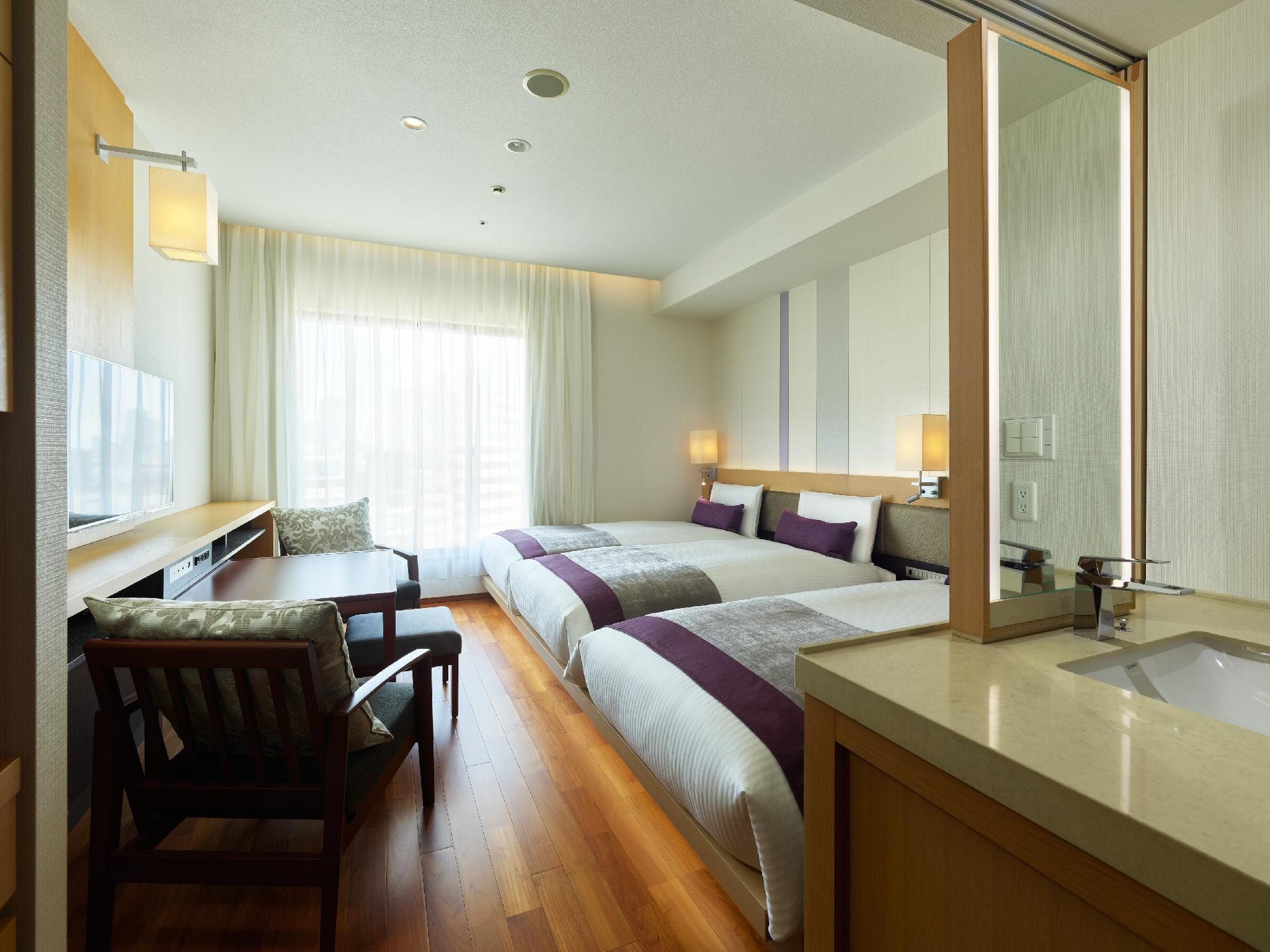 Standard - 3 Beds, Smoking