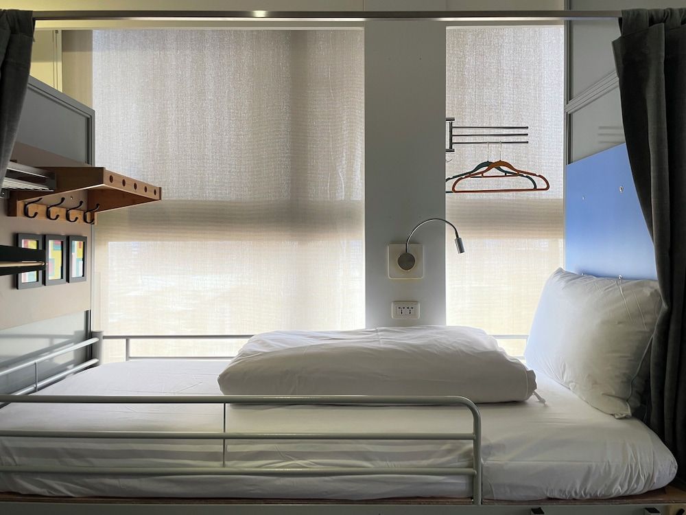 Standard 8 Bed Male Dorm - Shared Bathroom