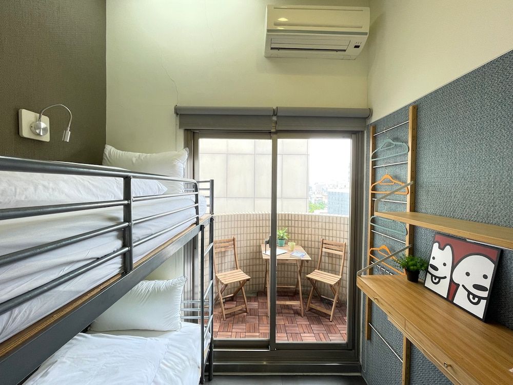 Private Room with Balcony - Shared Bathroom (2 Persons Price)