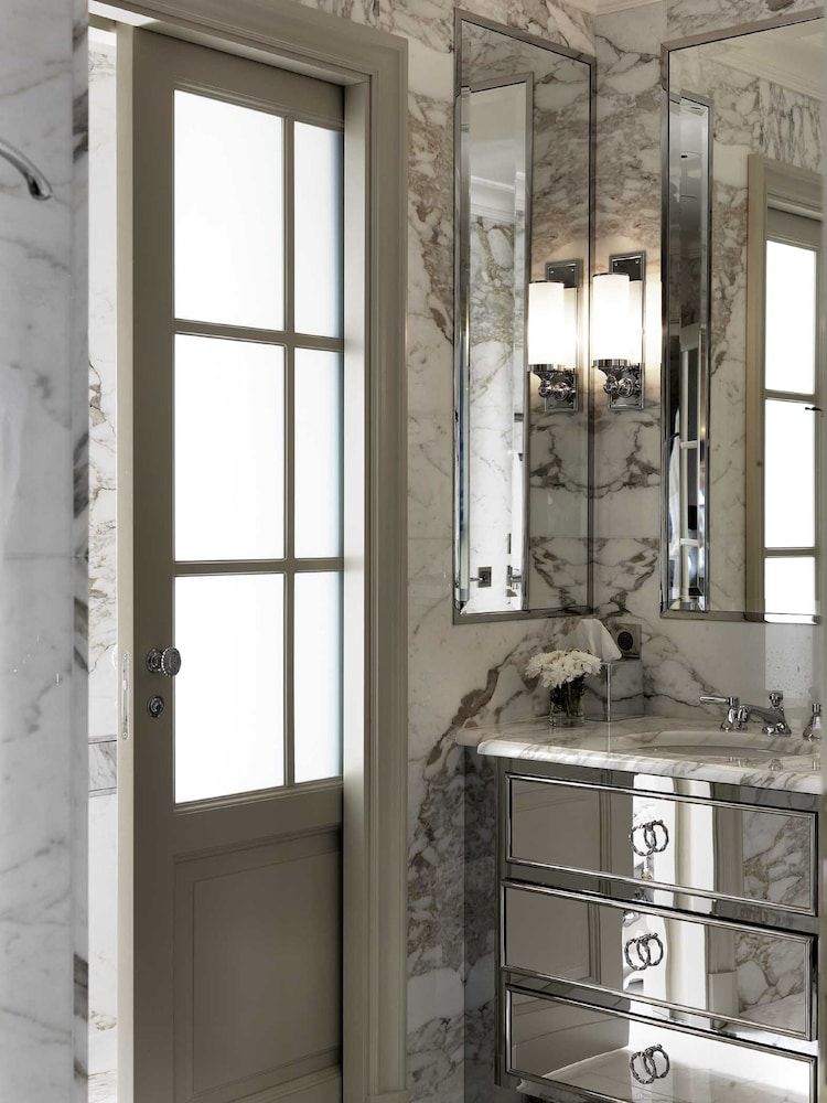 Hôtel Marquis Faubourg Saint Honoré Superior Suite, 1 King Bed 5