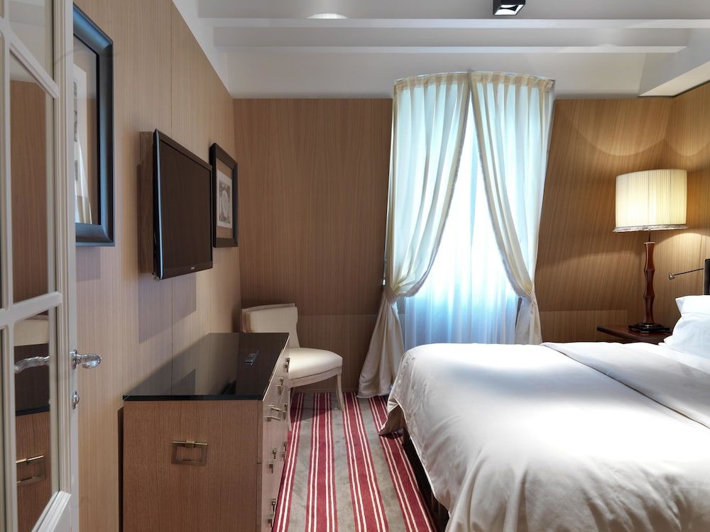 undefined Hôtel Marquis Faubourg Saint Honoré 10