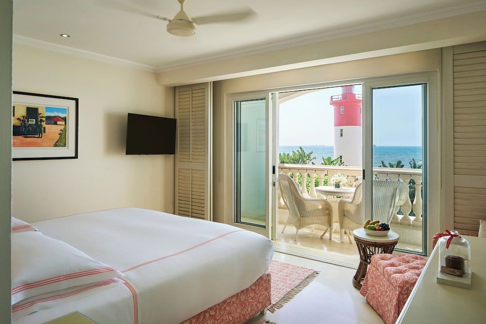 The Oyster Box Luxury Sea Facing Room (King/Twin) 7