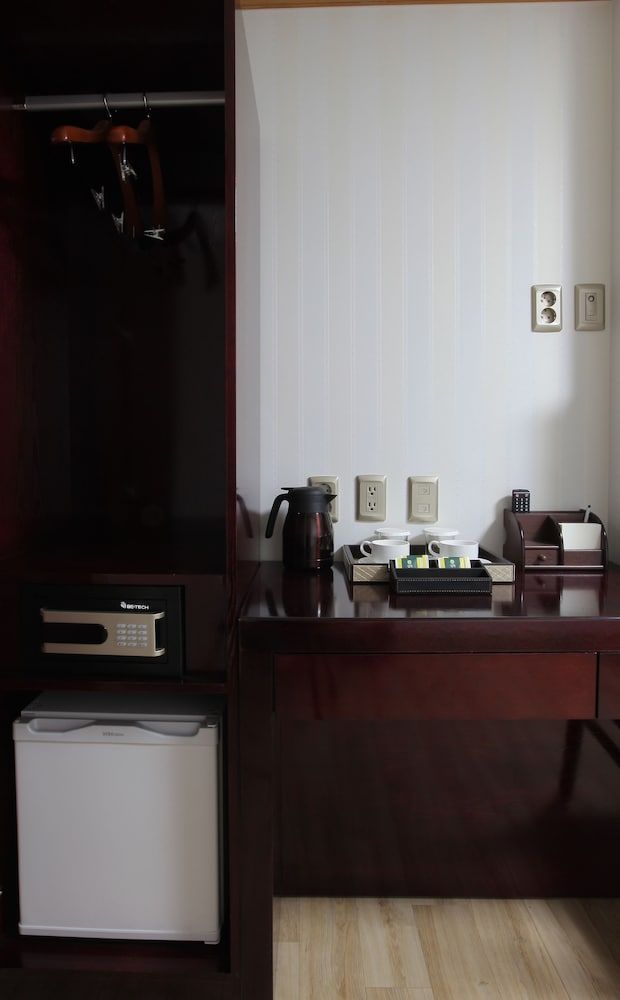 Hotel Daewoo Inn Standard Twin Room 5