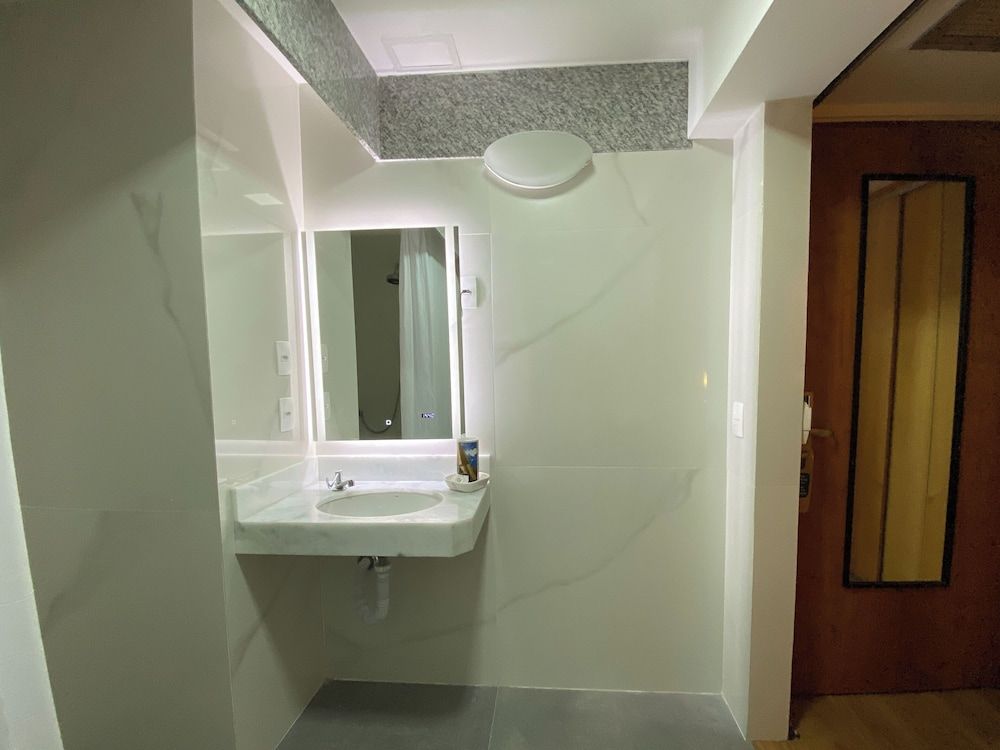 Golden Tower Pinheiros by Fênix Hotéis Basic Twin Room 5