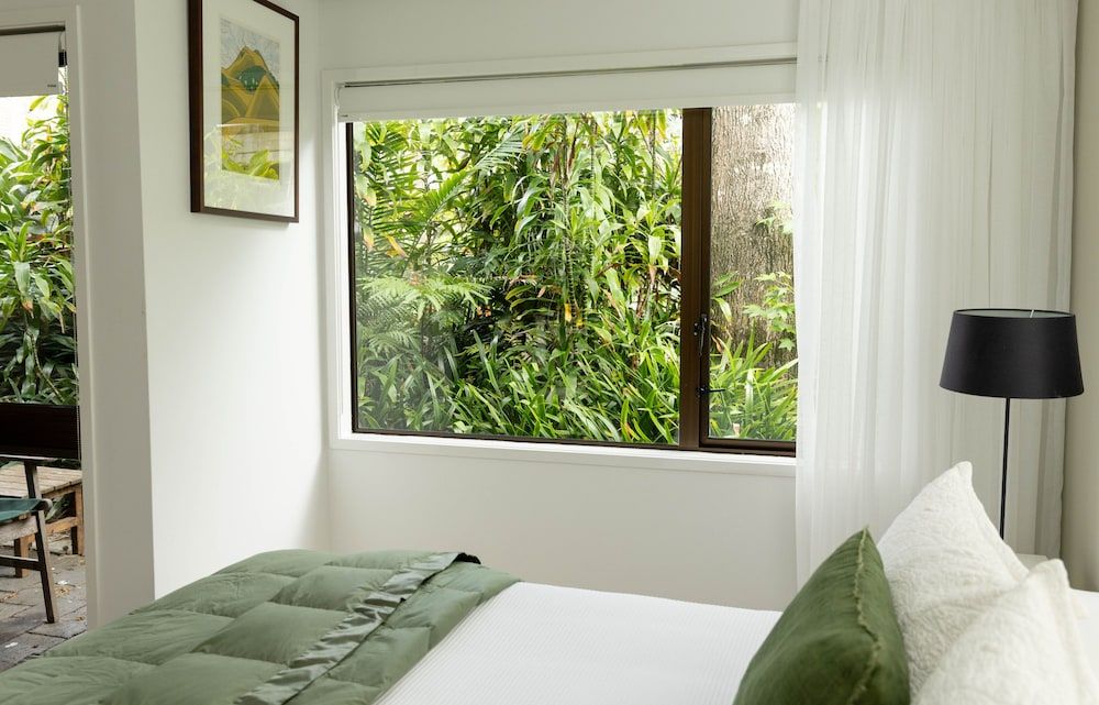 undefined Emerald Inn 4