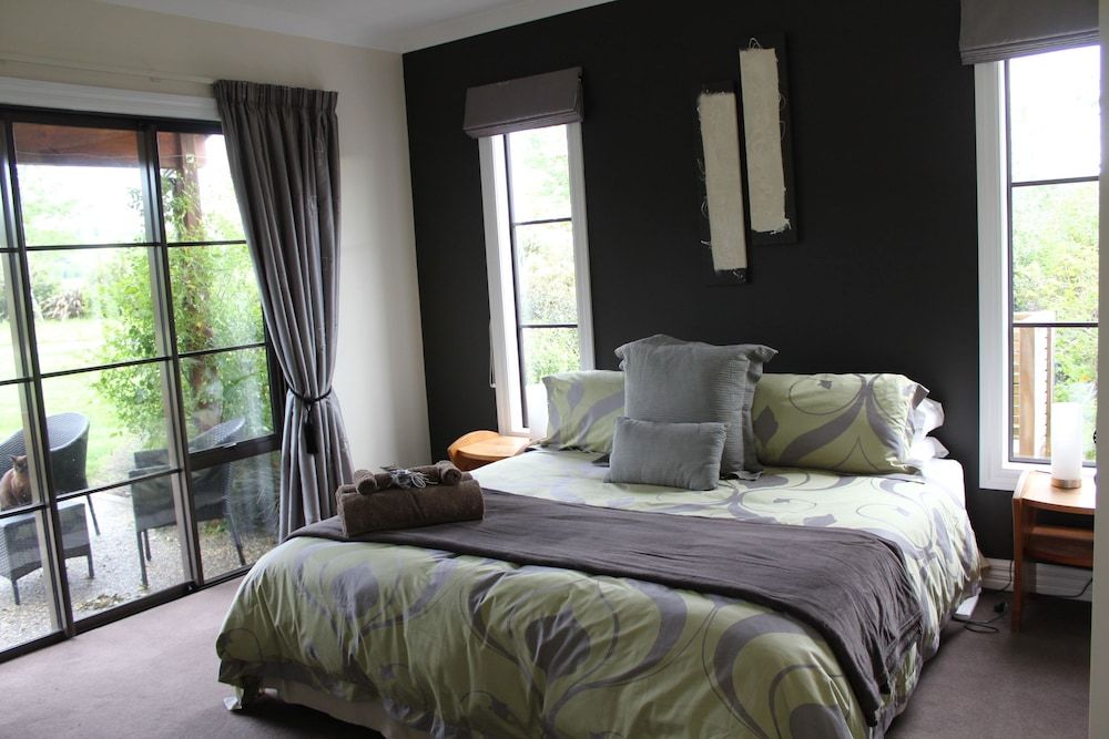 Deluxe Double Room, 1 Bedroom, Patio, Garden View