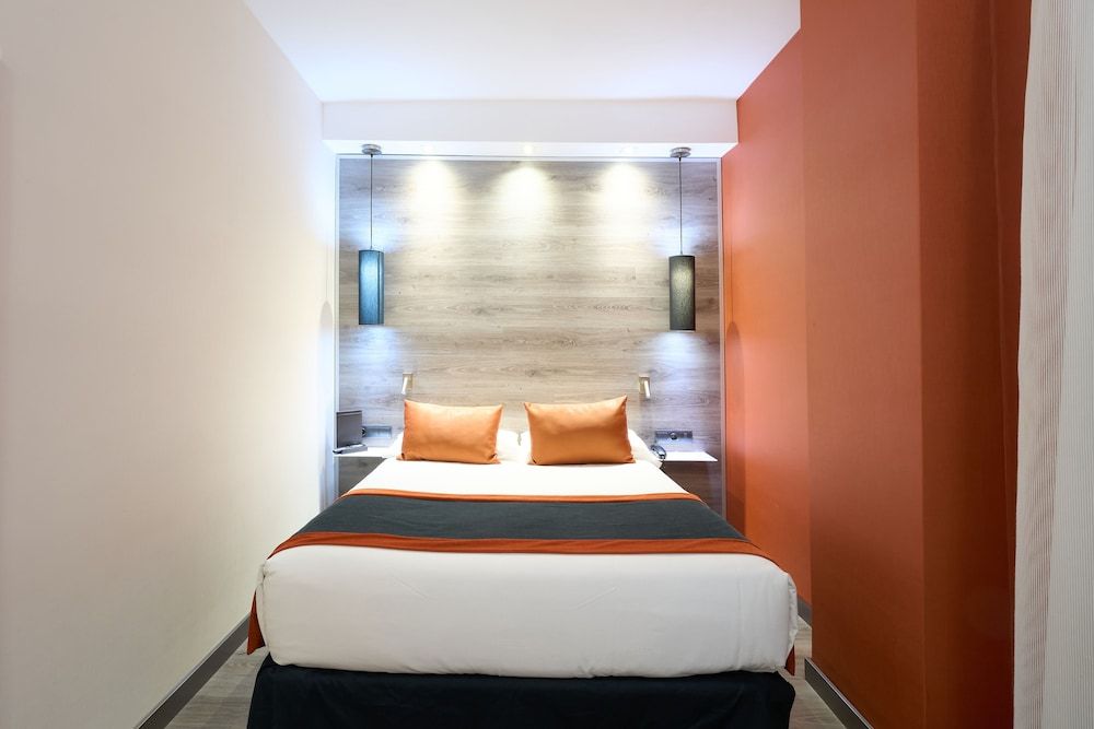 Catalonia Mikado Double Room 4