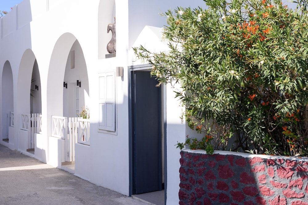undefined Muses Cycladic Suites 6