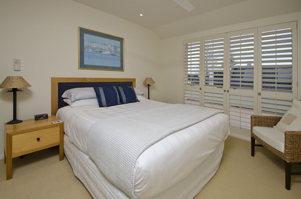 The Pavilions Beachfront Apartments Apartment, 1 Bedroom, Ocean View 3