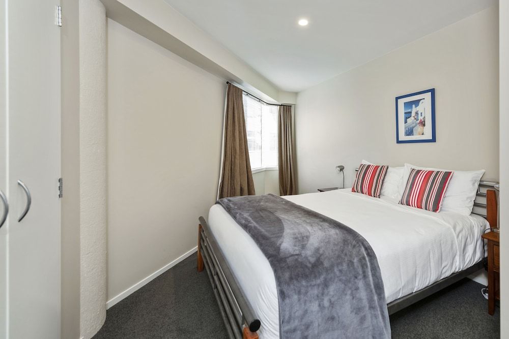 The Pavilions Beachfront Apartments Apartment, 2 Bedrooms, Ocean View 6