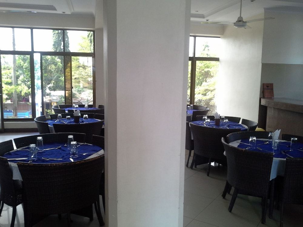 undefined Golden Park Hotel 4