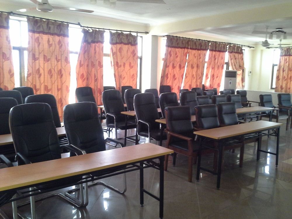 undefined Golden Park Hotel 3