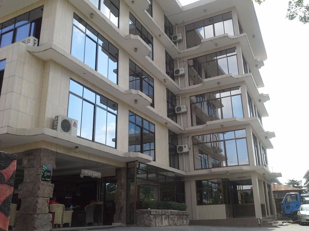 undefined Golden Park Hotel