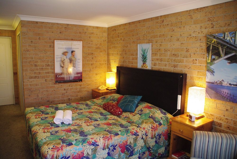 White Lanterns Motel Standard Single Room 2